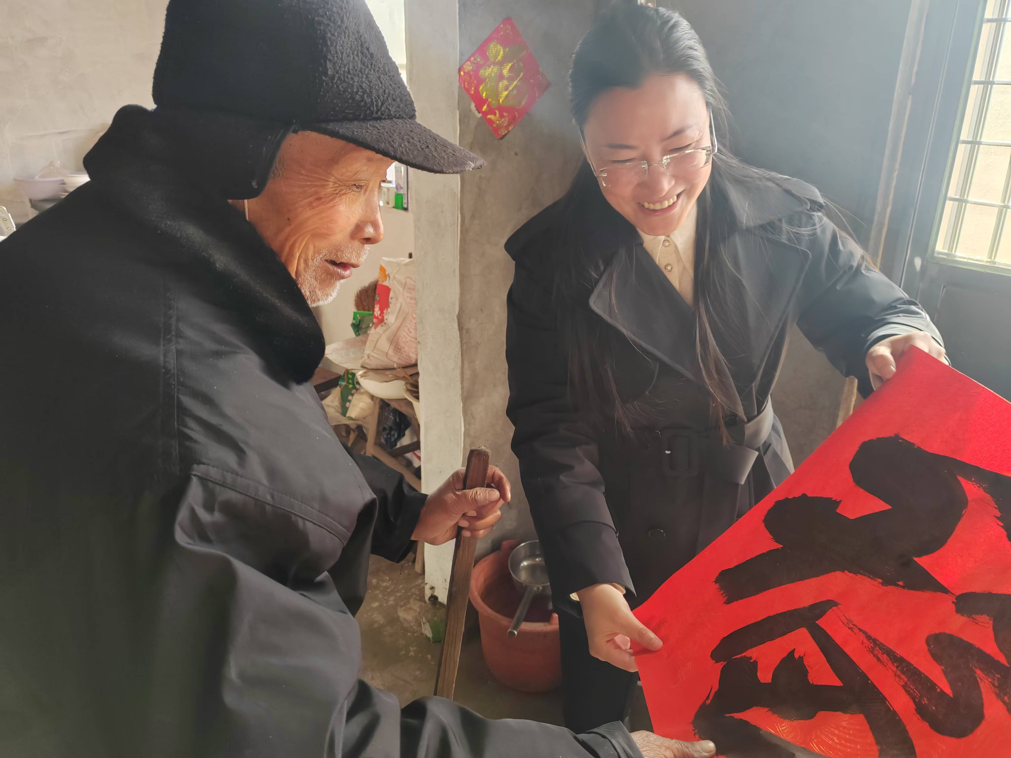 走訪慰問3.jpg