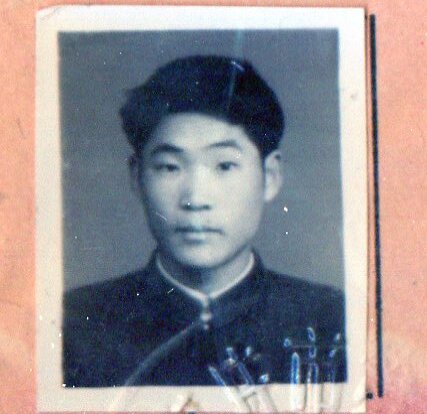 1974年,李守義從棗莊市嶧城區嶧城中學高中畢業.jpg